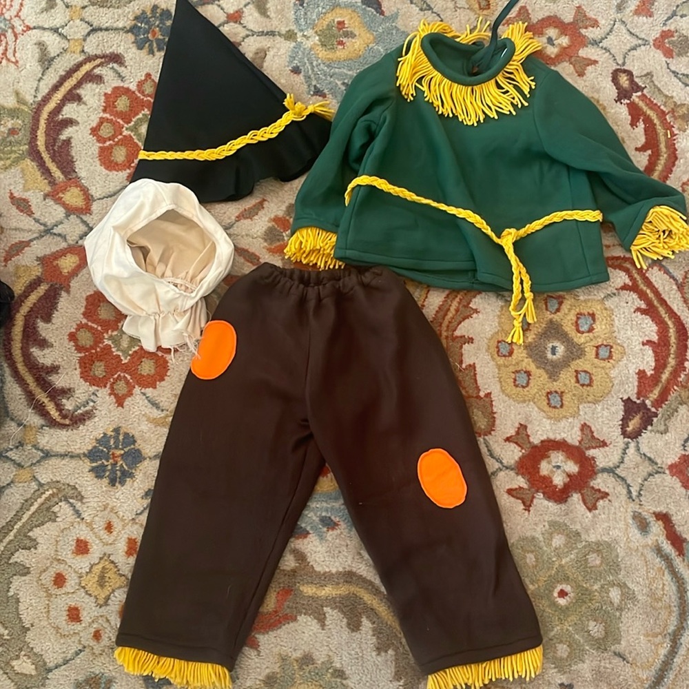 Scarecrow costume for toddler in fleece